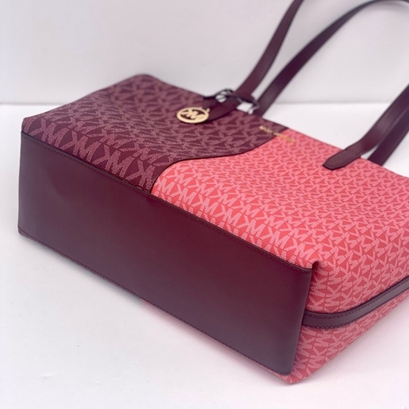 Michael Kors Jet Set Zip top Tote - Picture 2 of 6